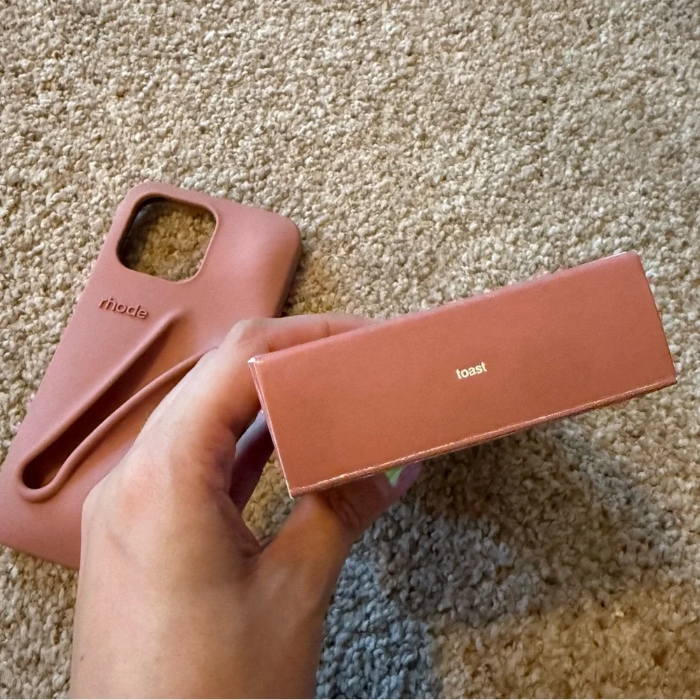 RHODE Toast Lip Phone Case Size 15 Pro Max
